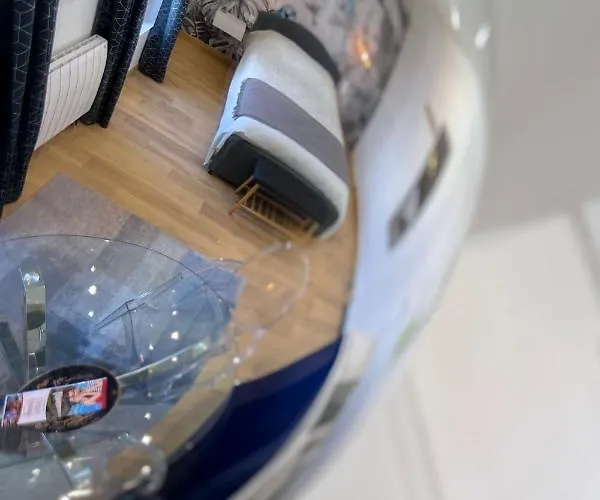 2 Personnes A 50m Des Commerces &